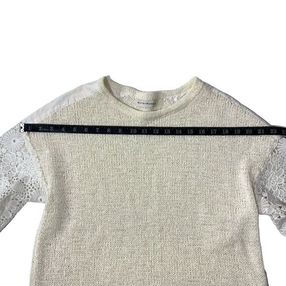 White + Warren Medium  White Floral Lace Sleeve Pullover Sweater Women’s - Picture 7 of 13